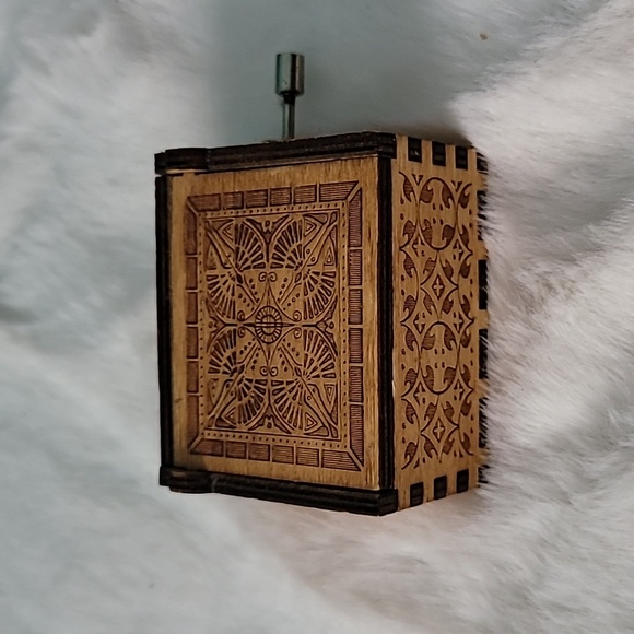 🌊Davy Jones Locket Music Box - Picture 3 of 4